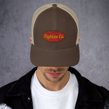 Cargar imagen en el visor de la galería, Vintage Style Trucker Hat
